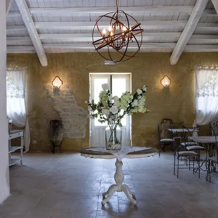 Borgo Del Carato Resort Solarino