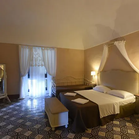 Borgo Del Carato Resort Solarino