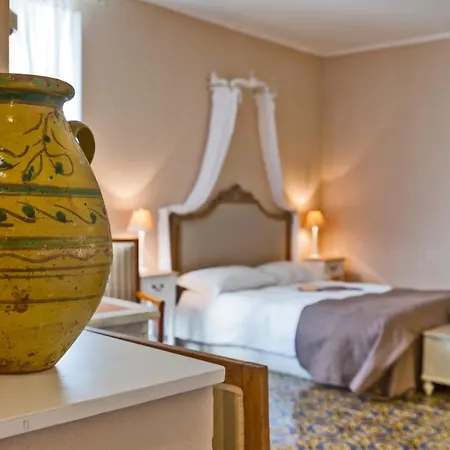 Borgo Del Carato Resort Solarino